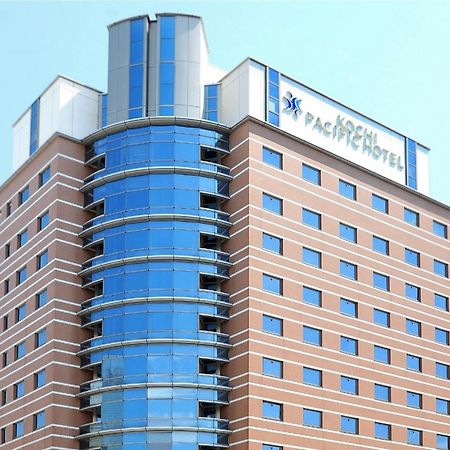 Kochi Pacific Hotel Екстериор снимка