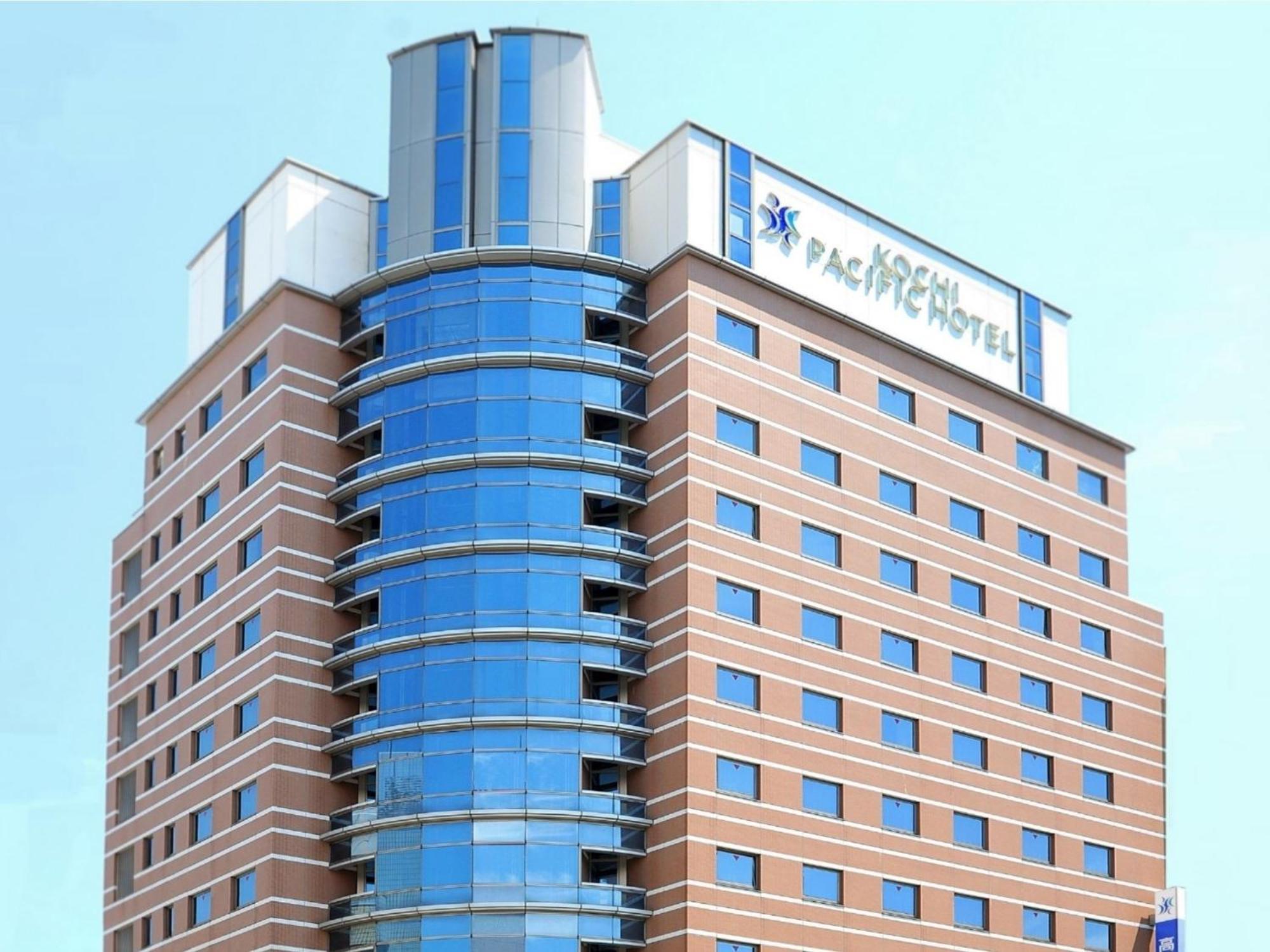 Kochi Pacific Hotel Екстериор снимка
